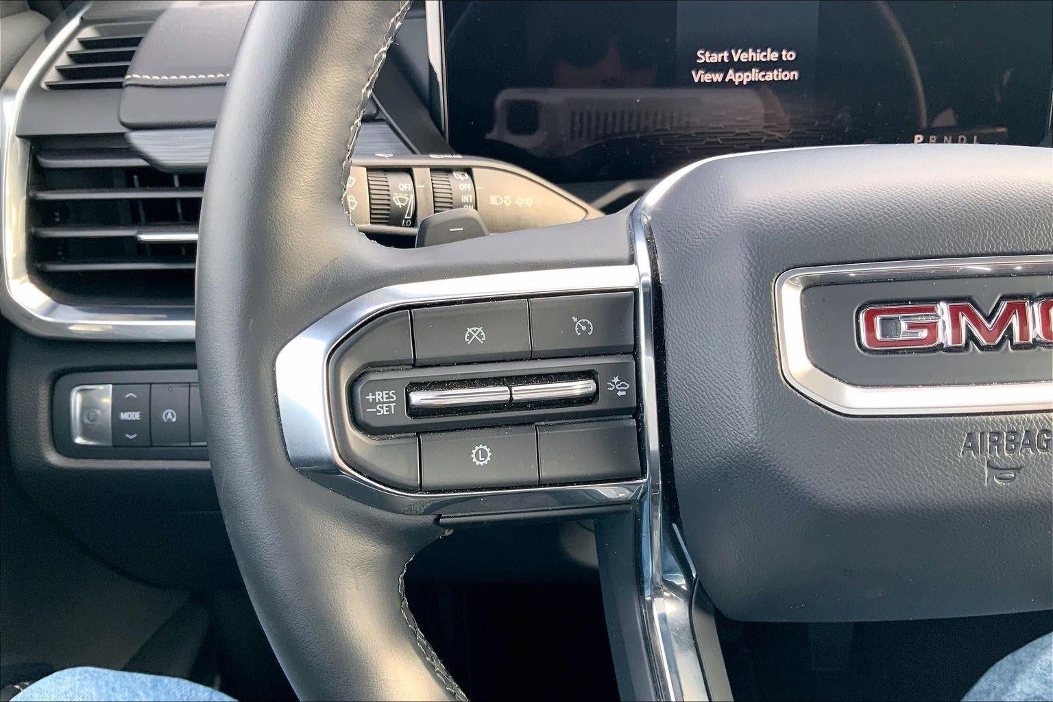 2025 GMC Acadia Elevation