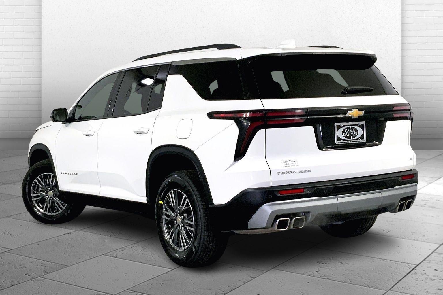 2024 Chevrolet Traverse LT