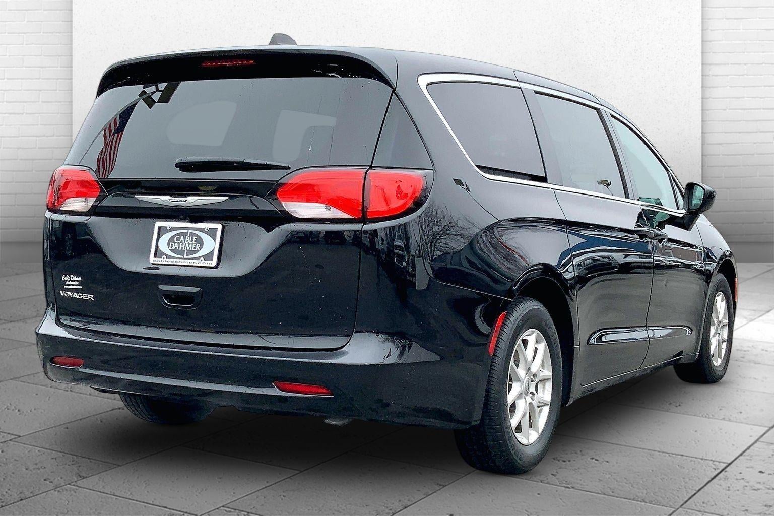 2024 Chrysler Voyager LX