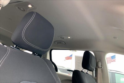 2024 Chrysler Voyager LX