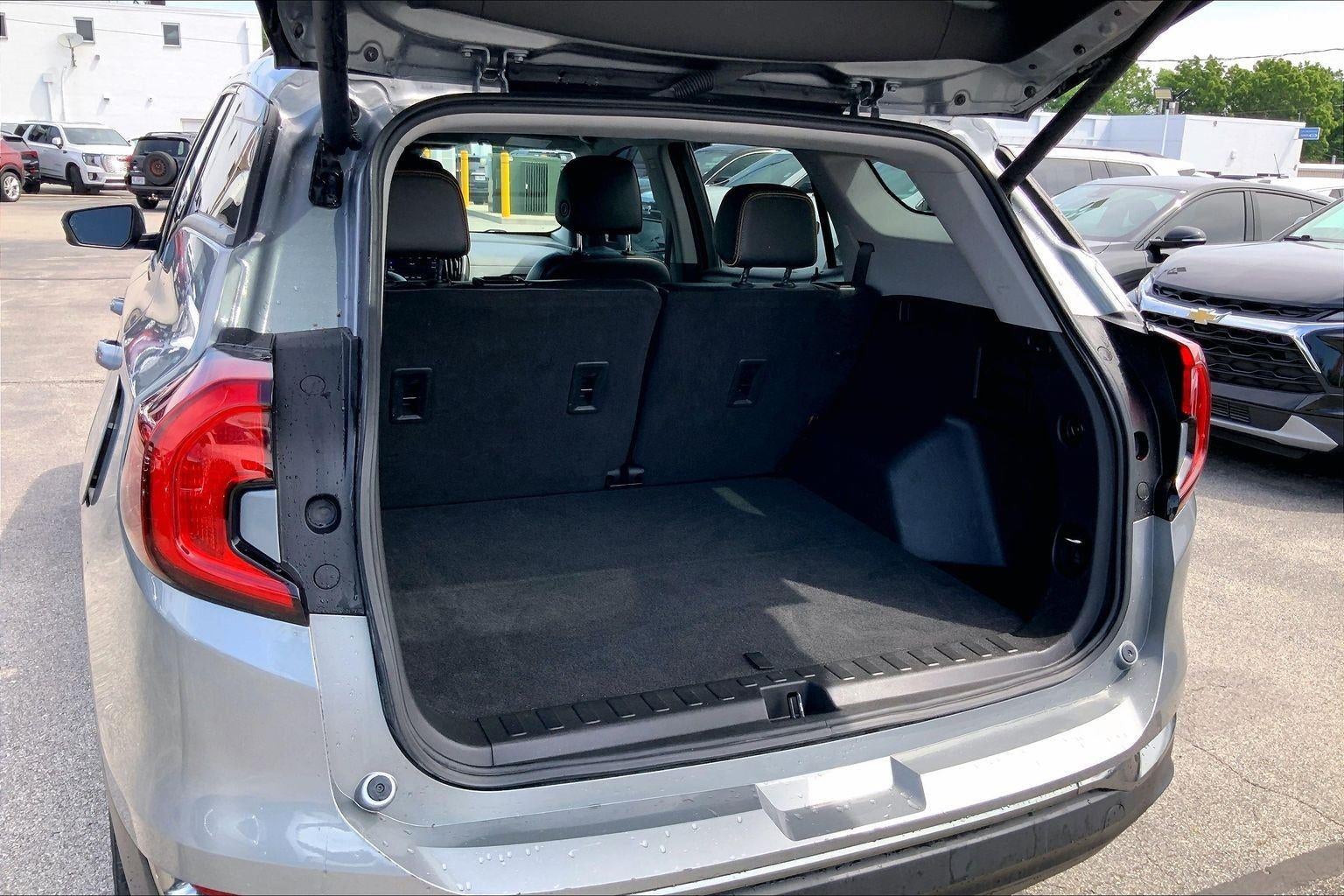 2023 GMC Terrain AT4