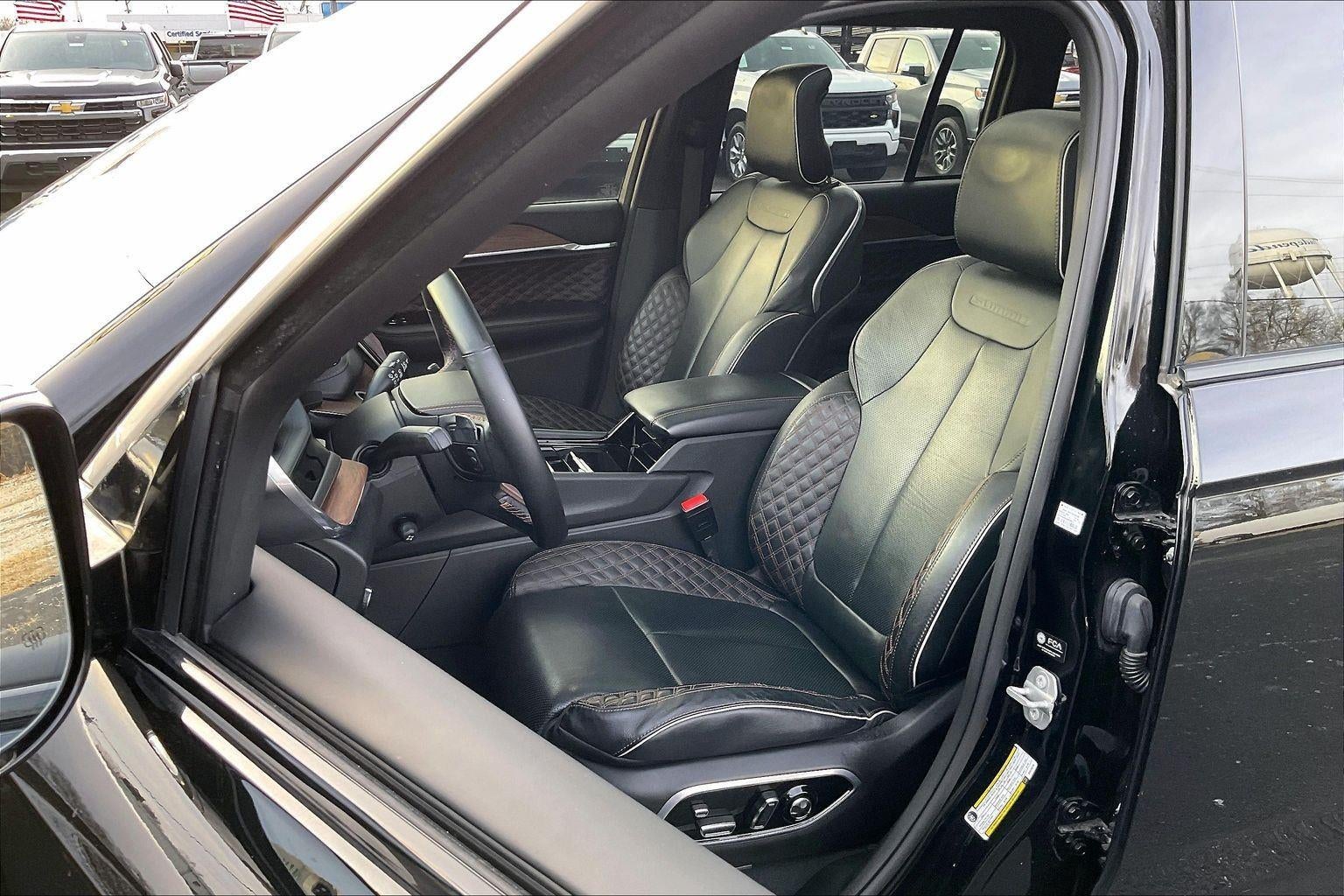 2023 Jeep Grand Cherokee Summit