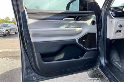 2023 Jeep Wagoneer L Series III