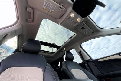 2021 Ford Escape Titanium Hybrid