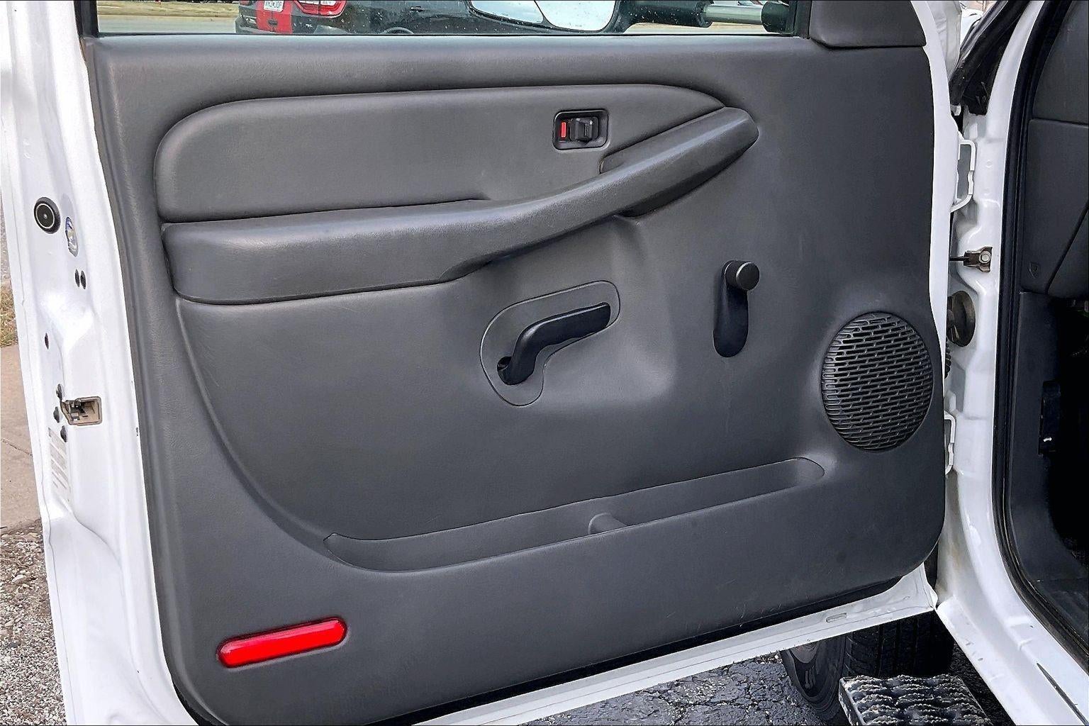 2004 Chevrolet Silverado 3500 HD REG CAB 4WD 161.5