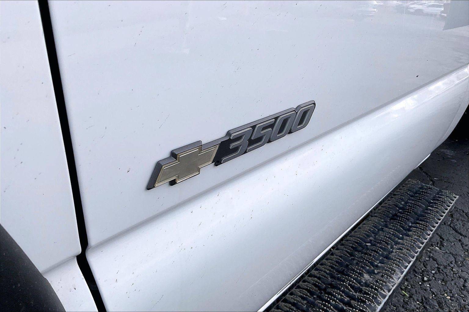 2004 Chevrolet Silverado 3500 HD REG CAB 4WD 161.5