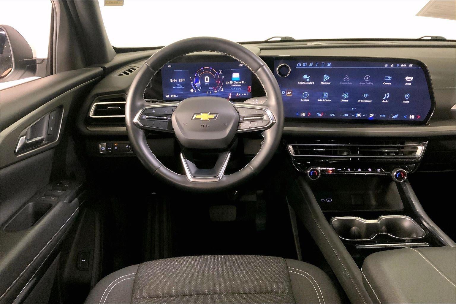 2024 Chevrolet Traverse LT