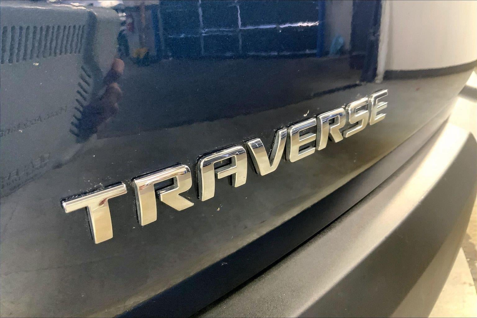 2023 Chevrolet Traverse LT Cloth