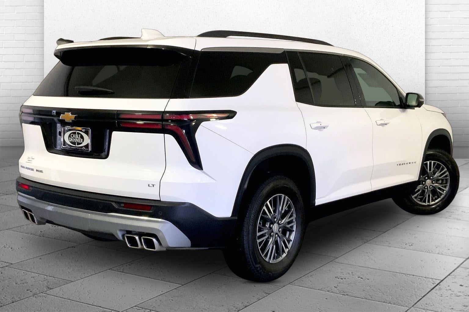 2024 Chevrolet Traverse LT