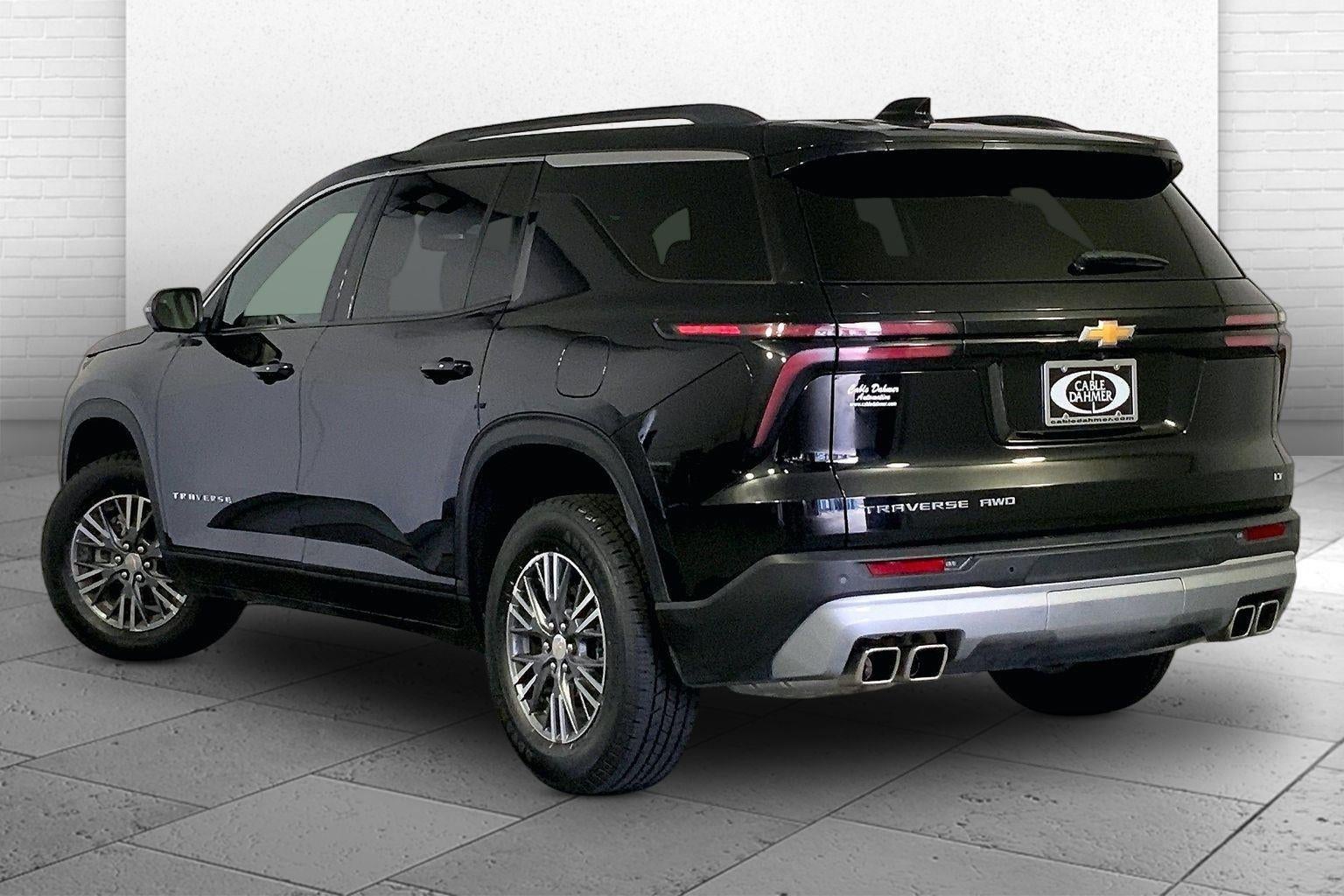 2024 Chevrolet Traverse LT