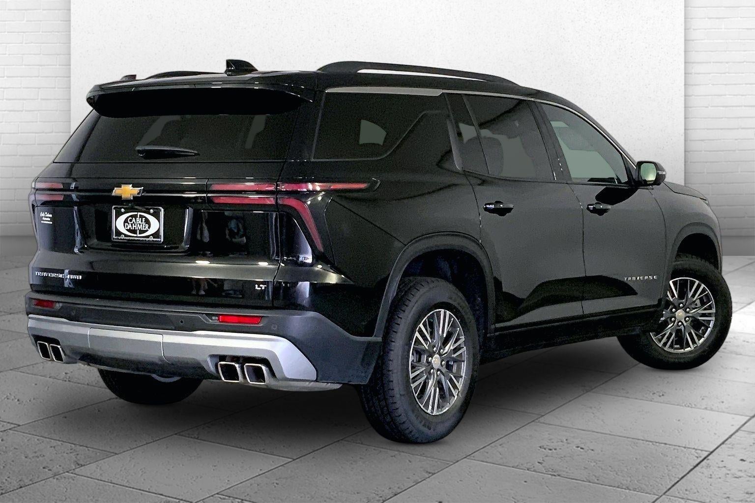 2024 Chevrolet Traverse LT