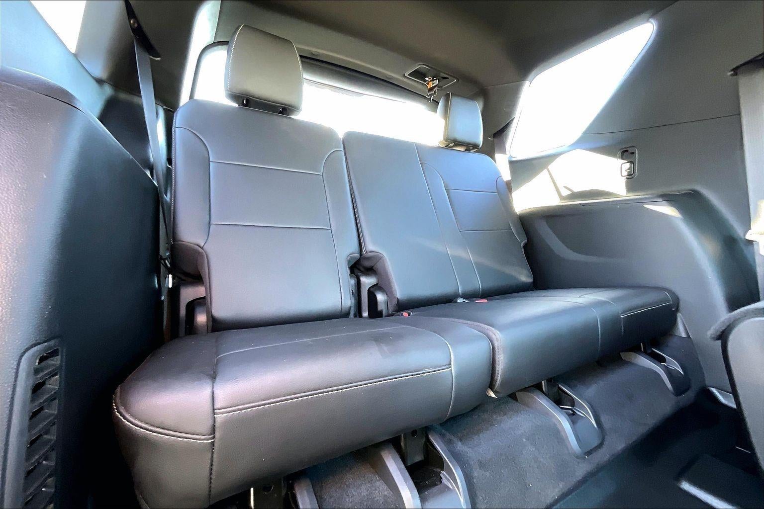 2022 Chevrolet Traverse LT Leather