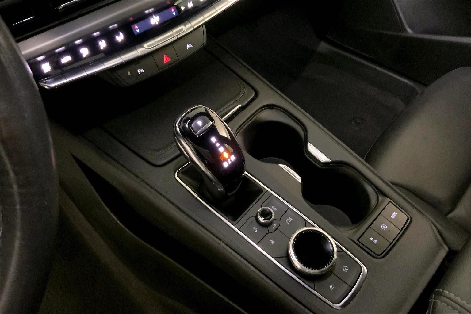 2024 Cadillac XT4 Premium Luxury