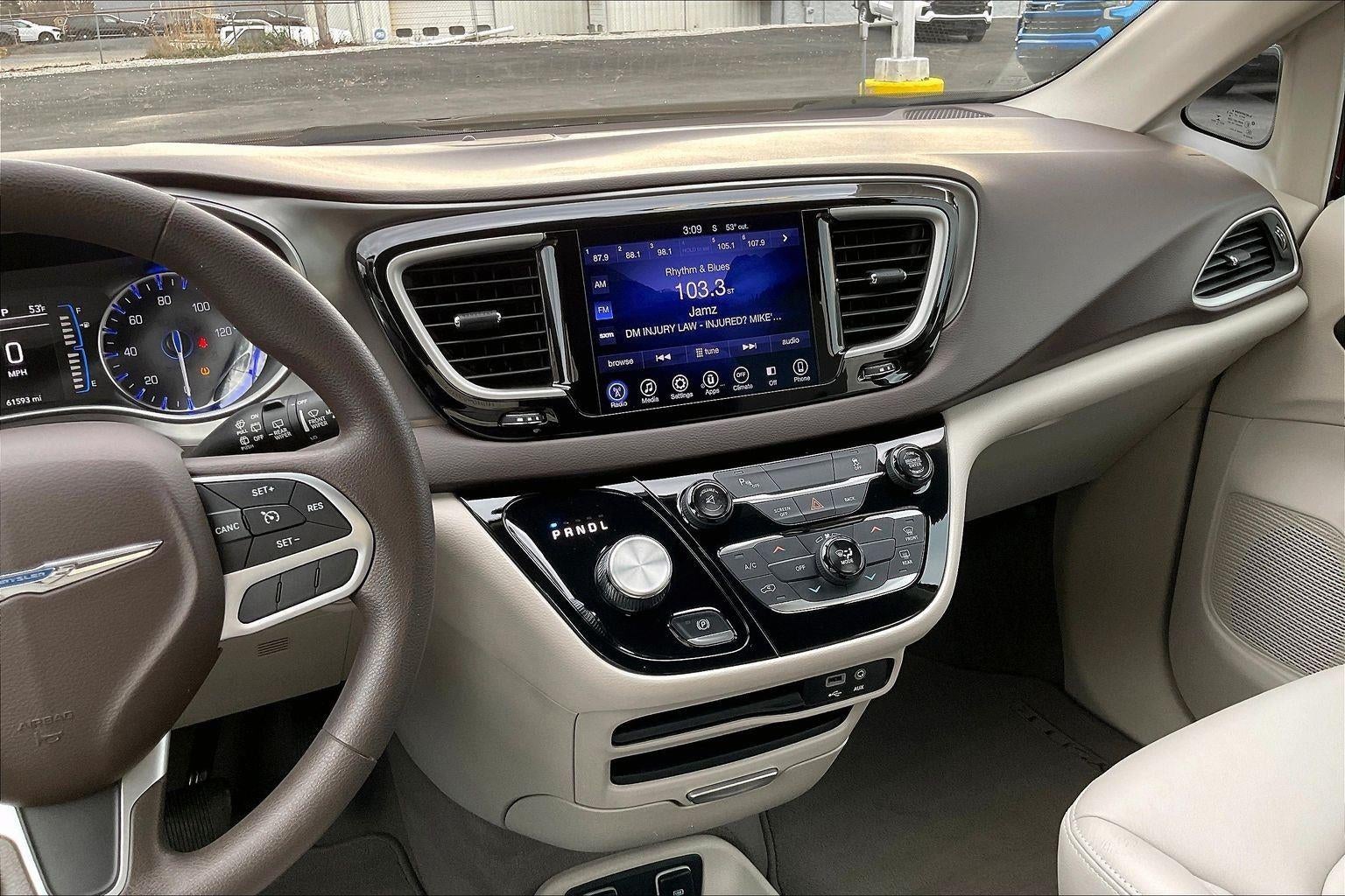 2017 Chrysler Pacifica Touring