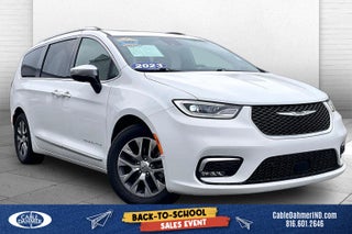 2023 Chrysler Pacifica Hybrid Pinnacle