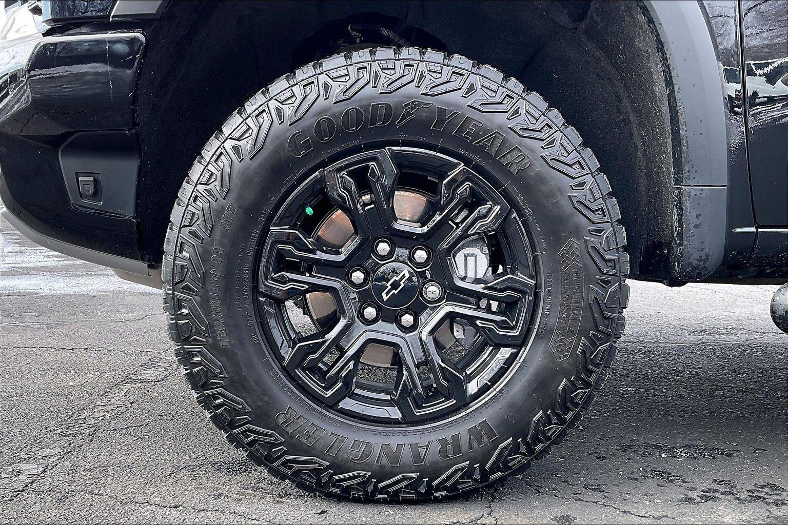 2025 Chevrolet Silverado 1500 ZR2