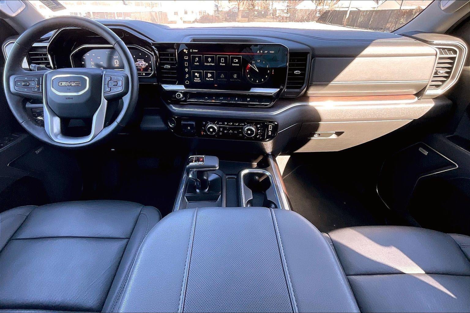 2025 GMC Sierra 1500 SLT