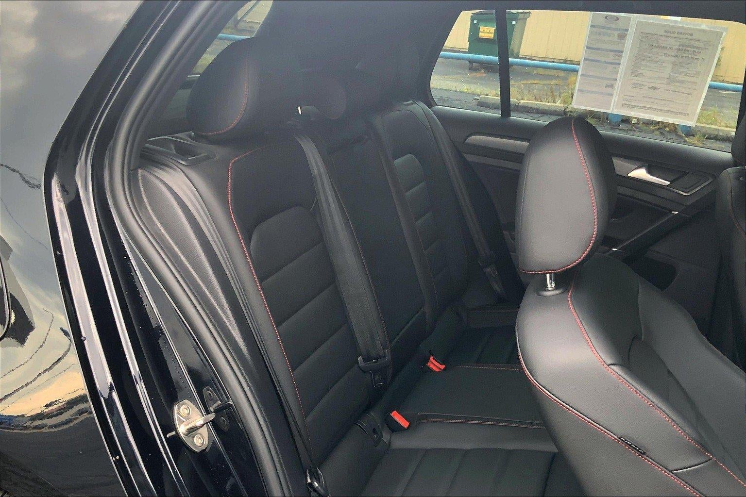 2021 Volkswagen Golf GTI S