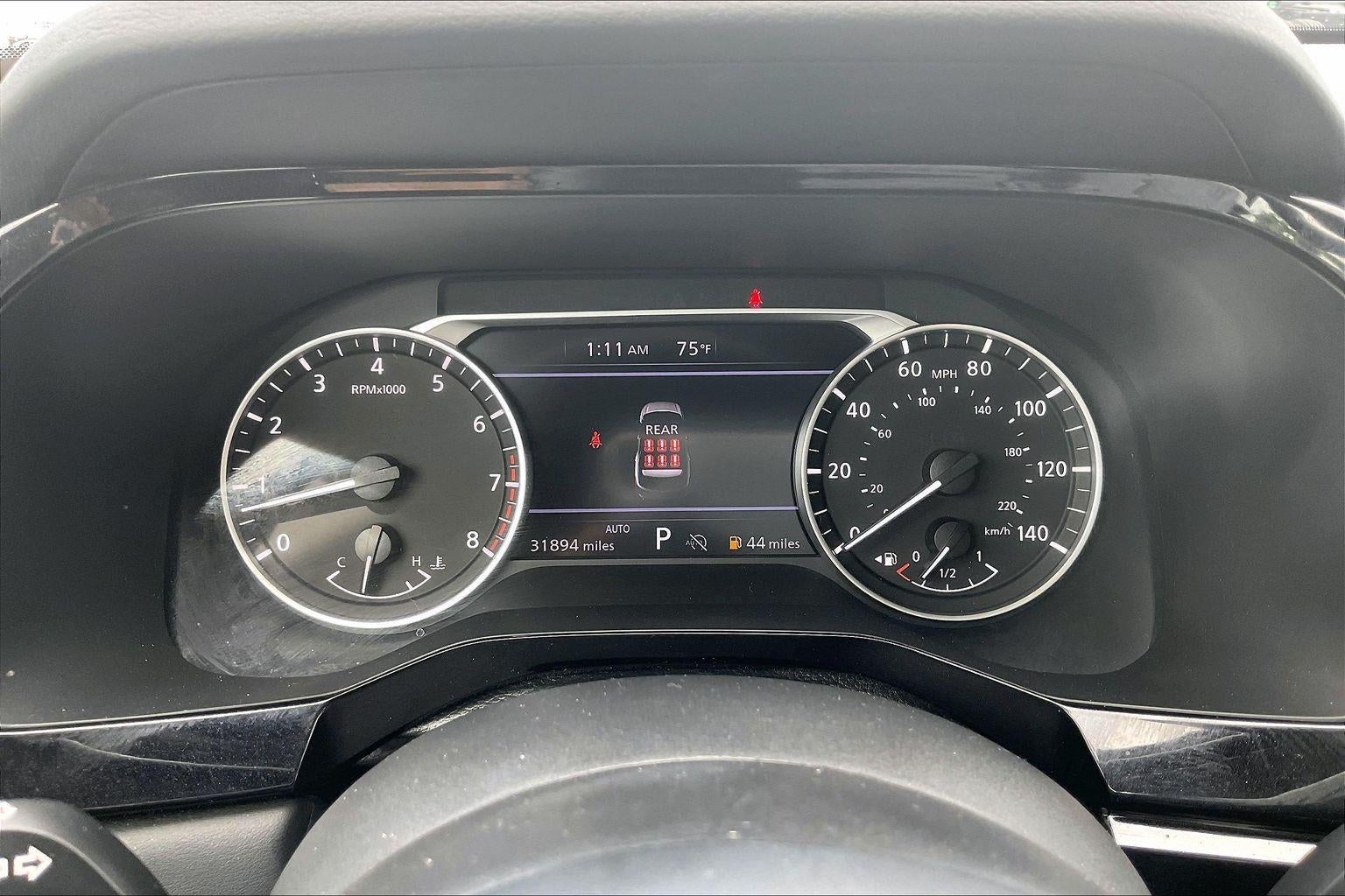 2025 Nissan Pathfinder SV