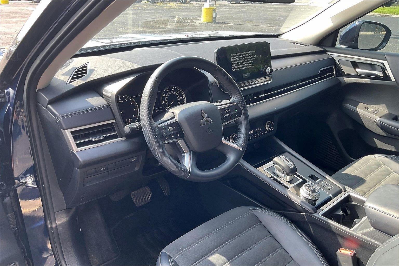 2024 Mitsubishi Outlander SE