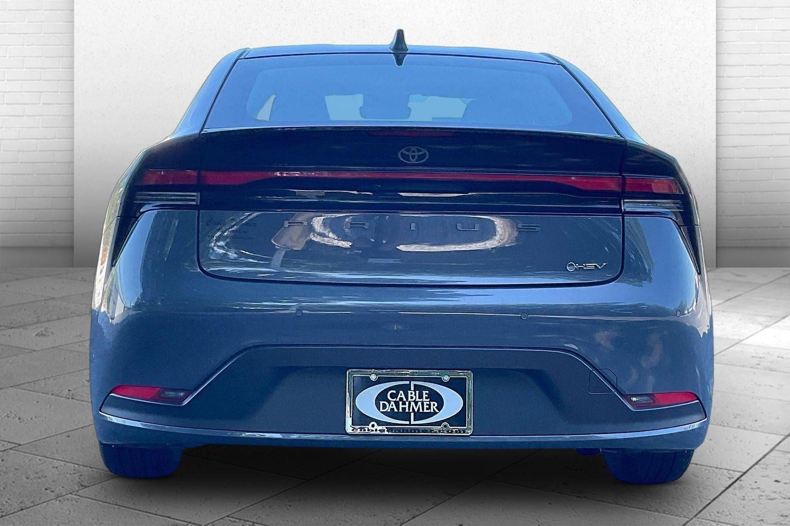 2025 Toyota Prius LE