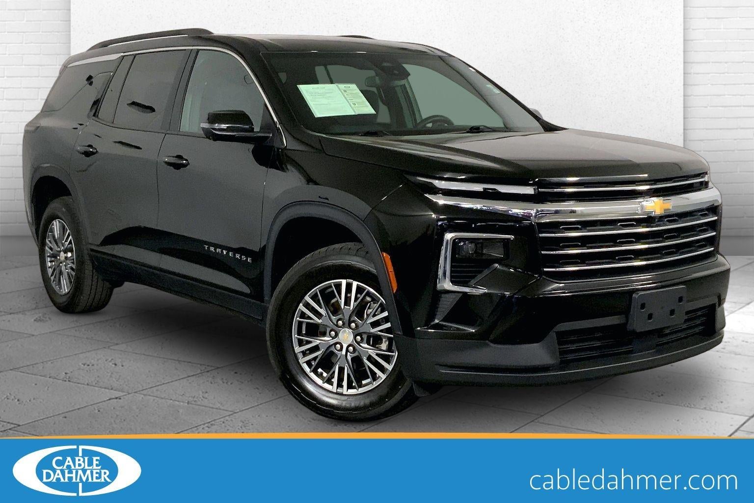 2024 Chevrolet Traverse LT