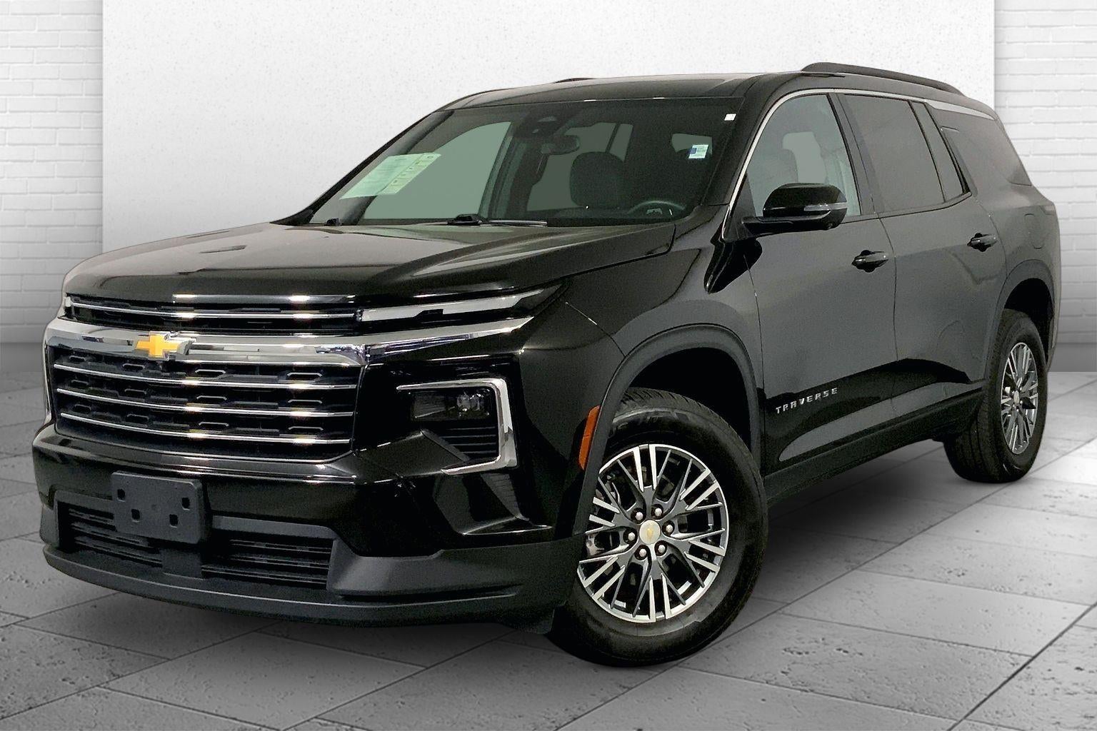 2024 Chevrolet Traverse LT