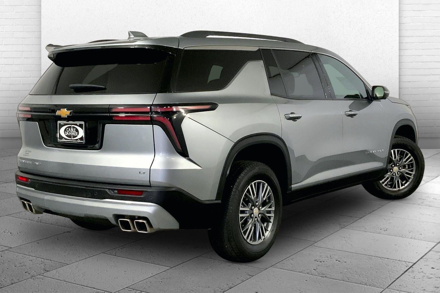 2024 Chevrolet Traverse LT