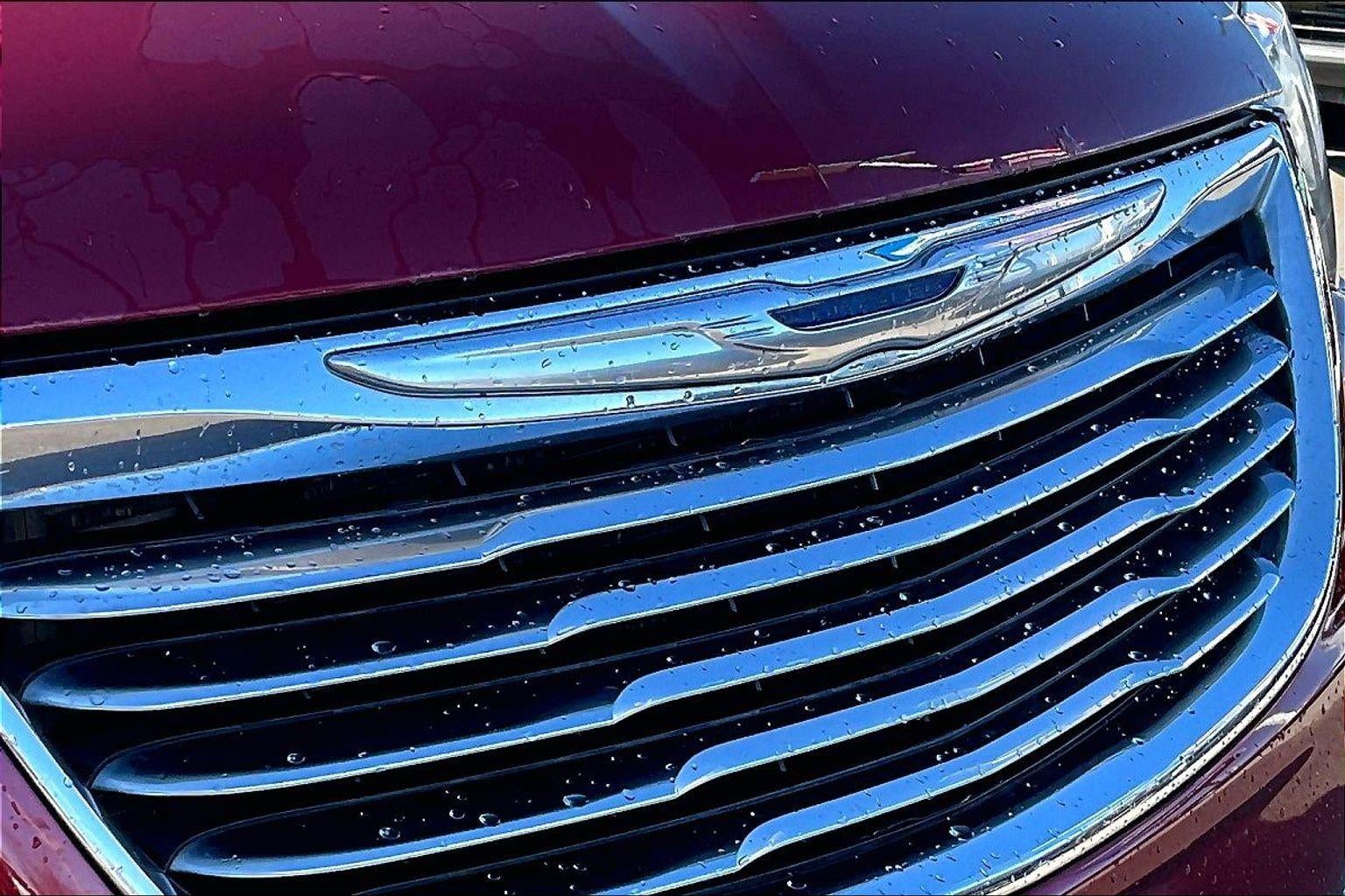 2016 Chrysler Town & Country Touring