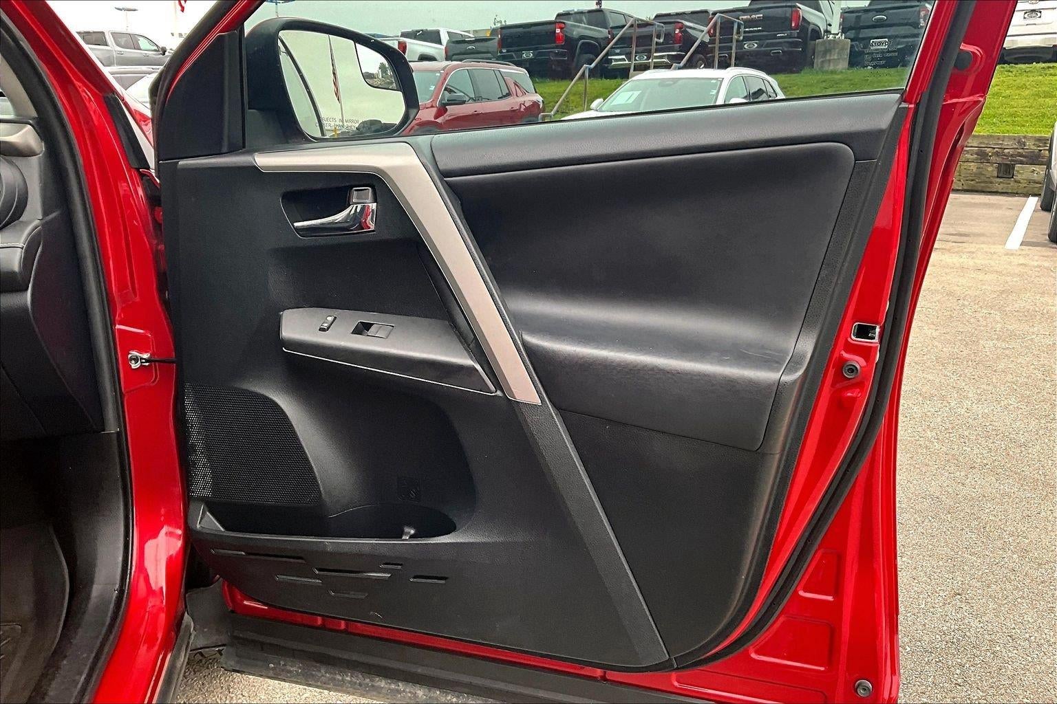 2016 Toyota RAV4 XLE