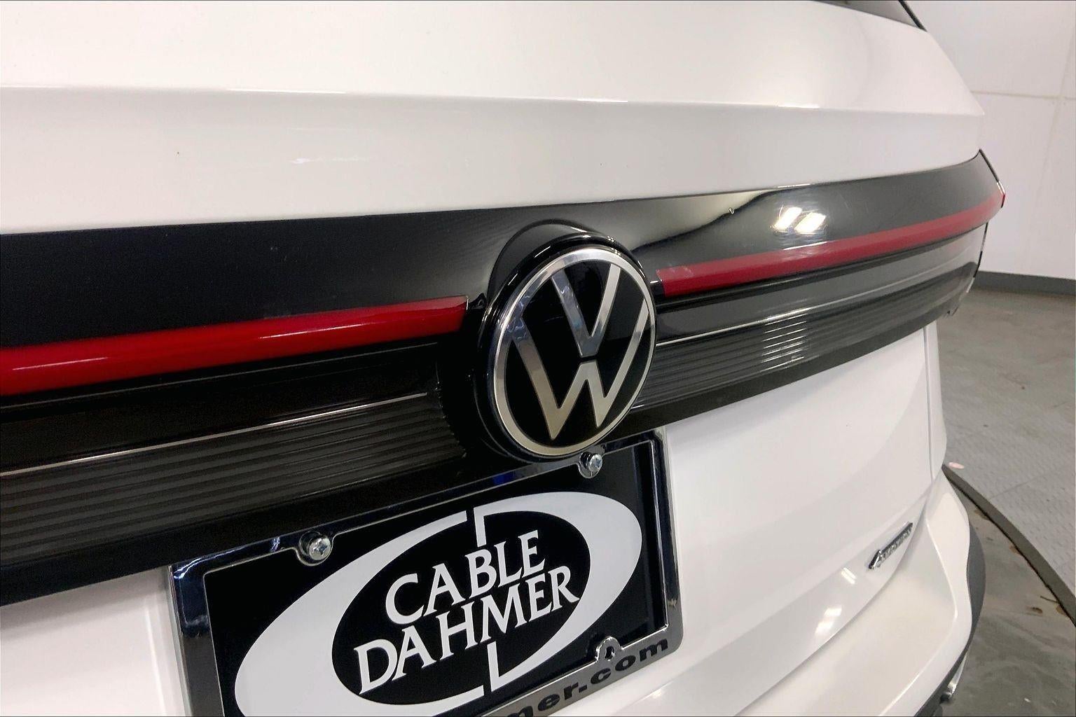 2025 Volkswagen Taos SE