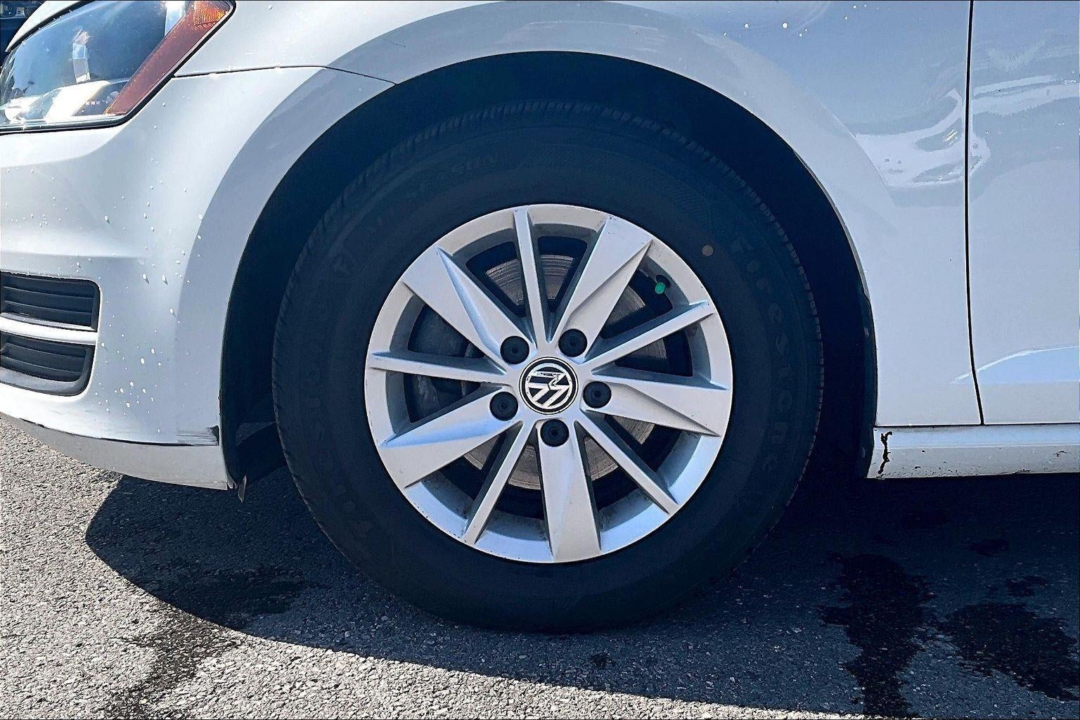 2016 Volkswagen Golf TSI S