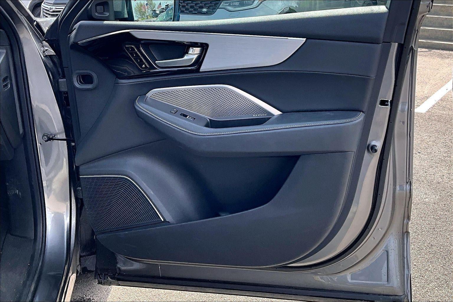 2024 Acura MDX w/Technology Package