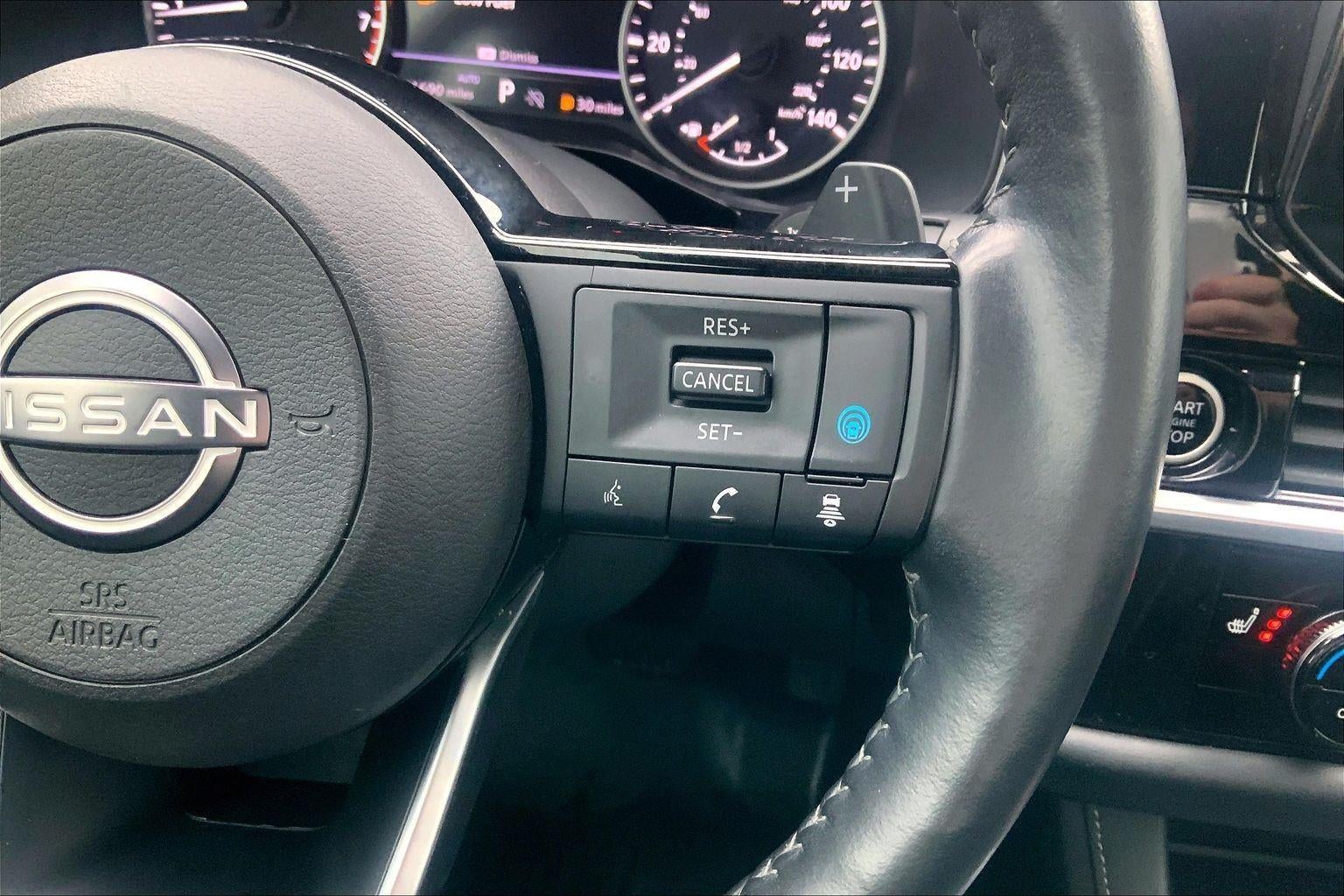 2022 Nissan Pathfinder SL