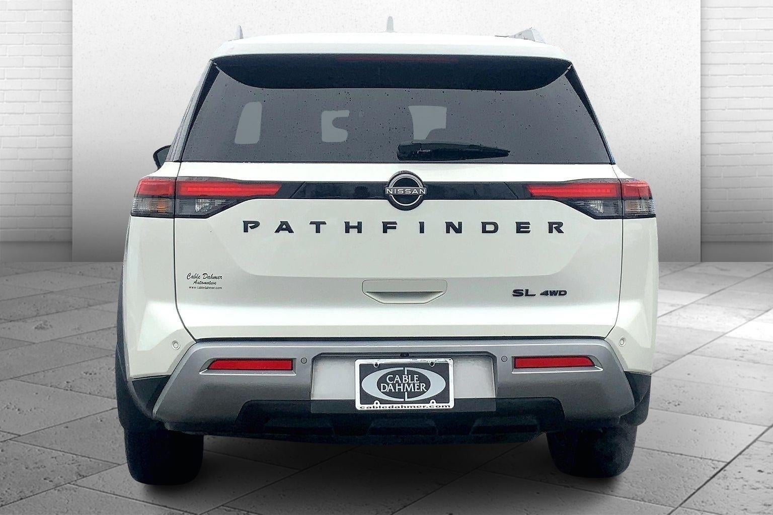2022 Nissan Pathfinder SL