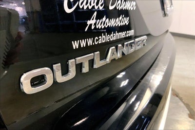 2024 Mitsubishi Outlander SE