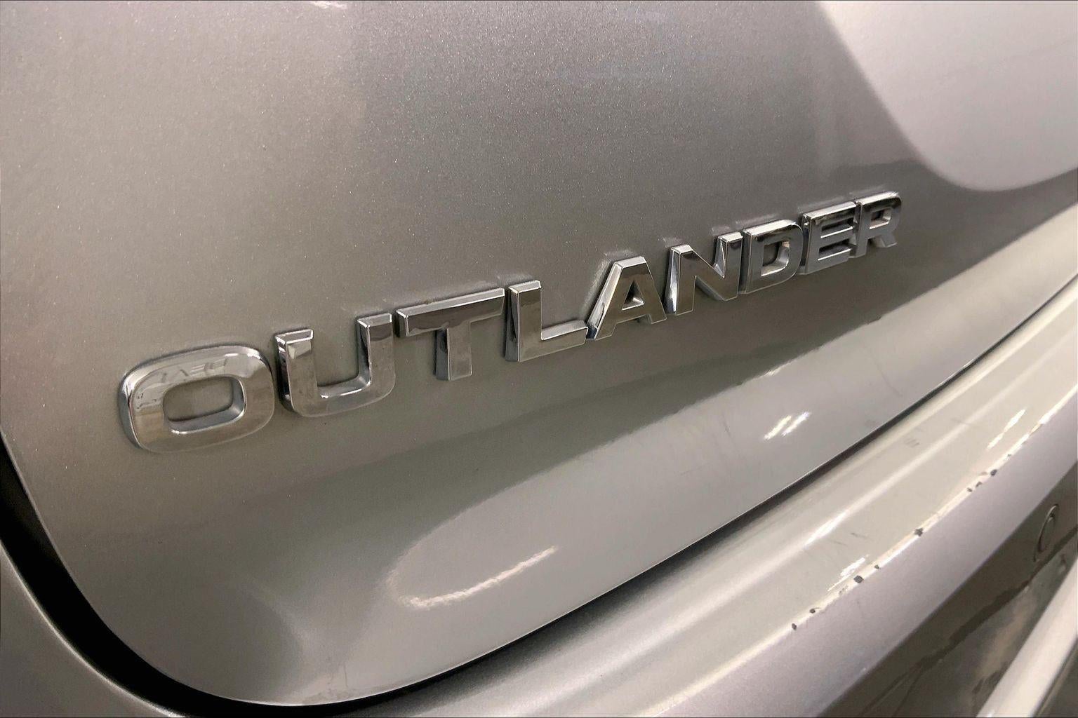 2024 Mitsubishi Outlander Plug-In Hybrid SE