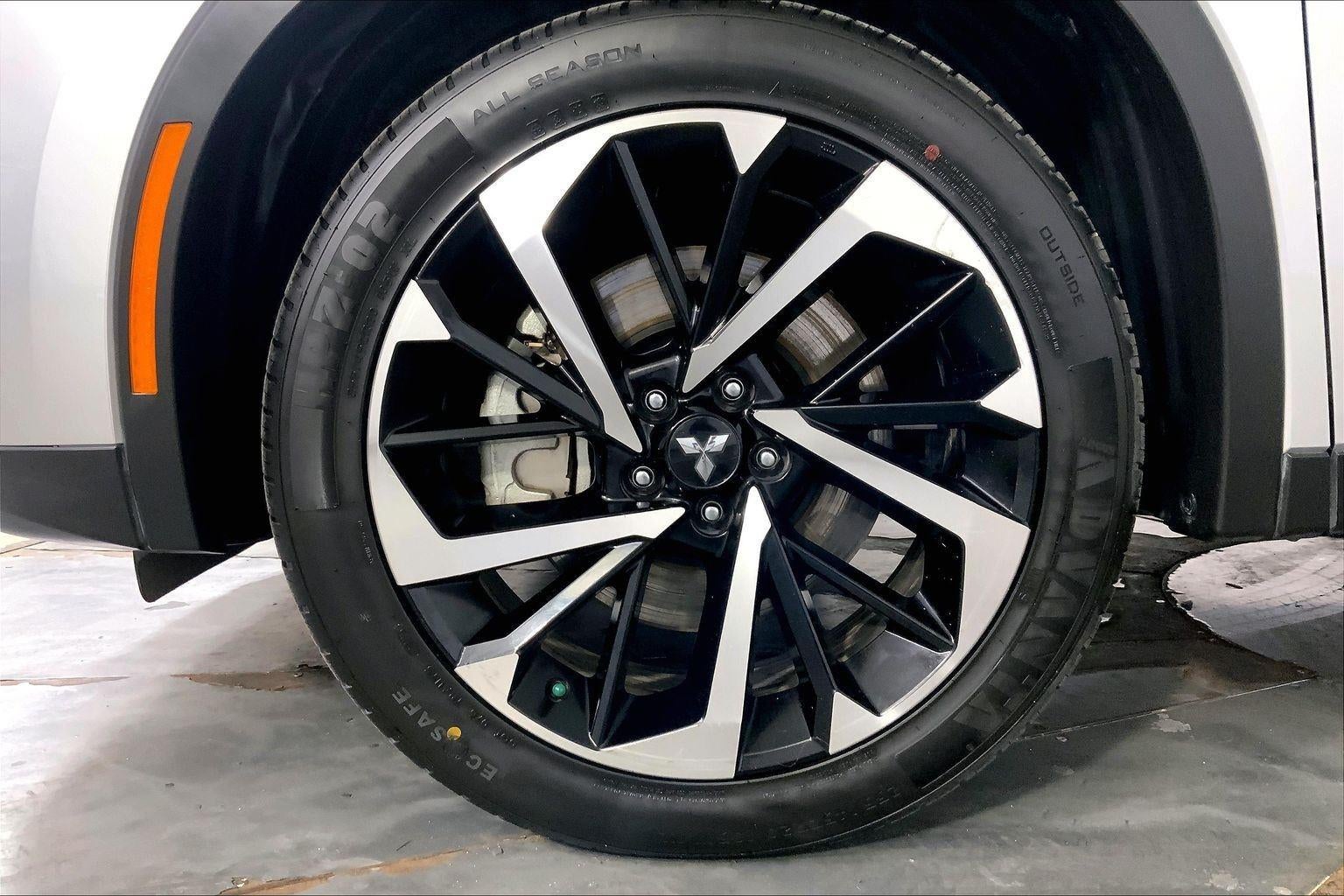 2024 Mitsubishi Outlander Plug-In Hybrid SE