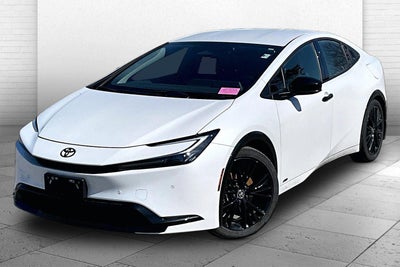 2025 Toyota Prius LE