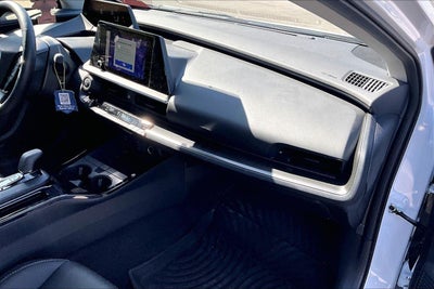 2025 Toyota Prius LE