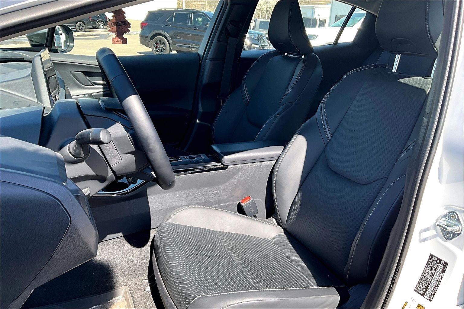 2025 Toyota Prius LE