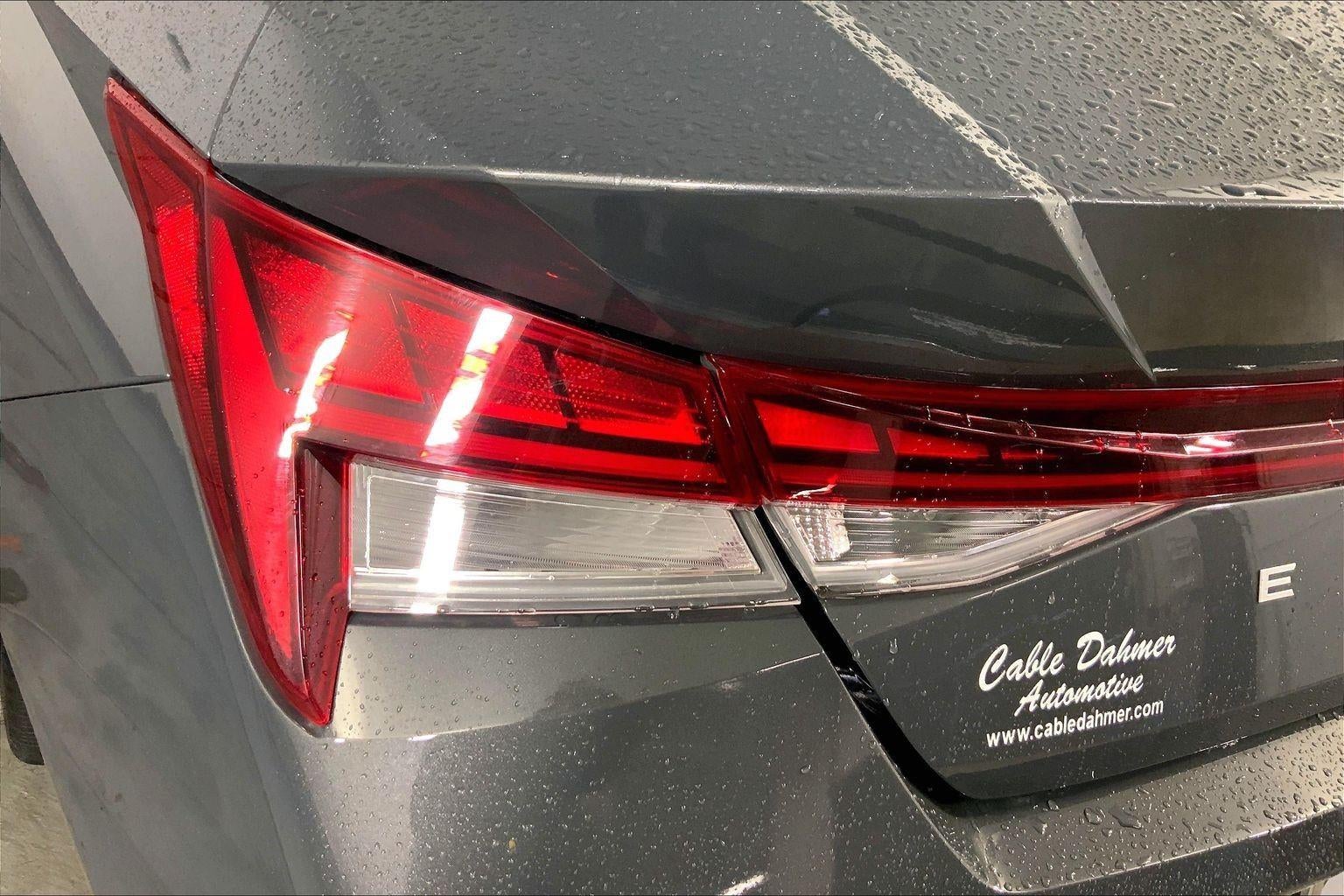 2025 Hyundai Elantra Hybrid Limited