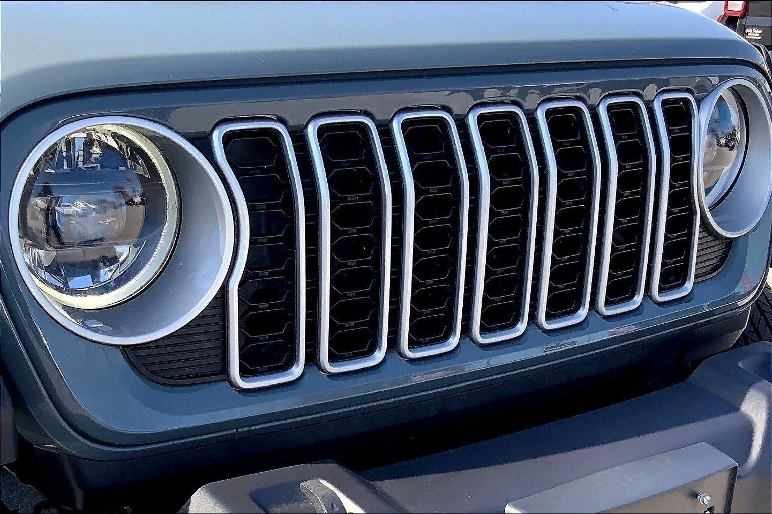 2024 Jeep Wrangler 4-Door Sahara 4x4