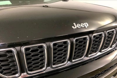 2023 Jeep Grand Cherokee L Laredo 4x4