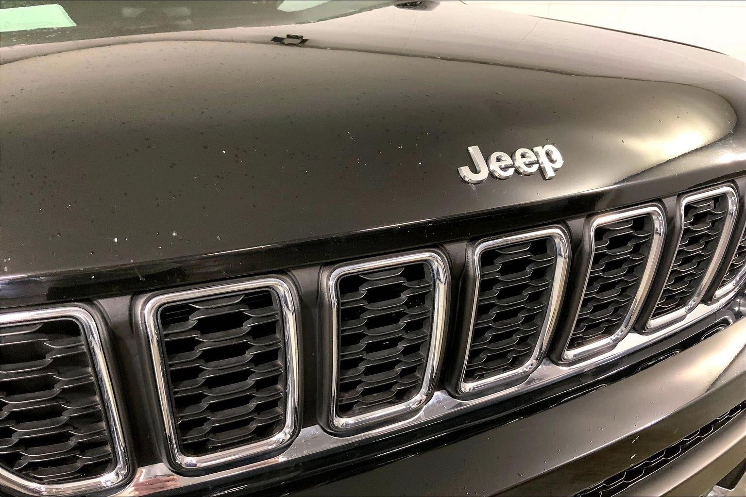 2023 Jeep Grand Cherokee L Laredo 4x4