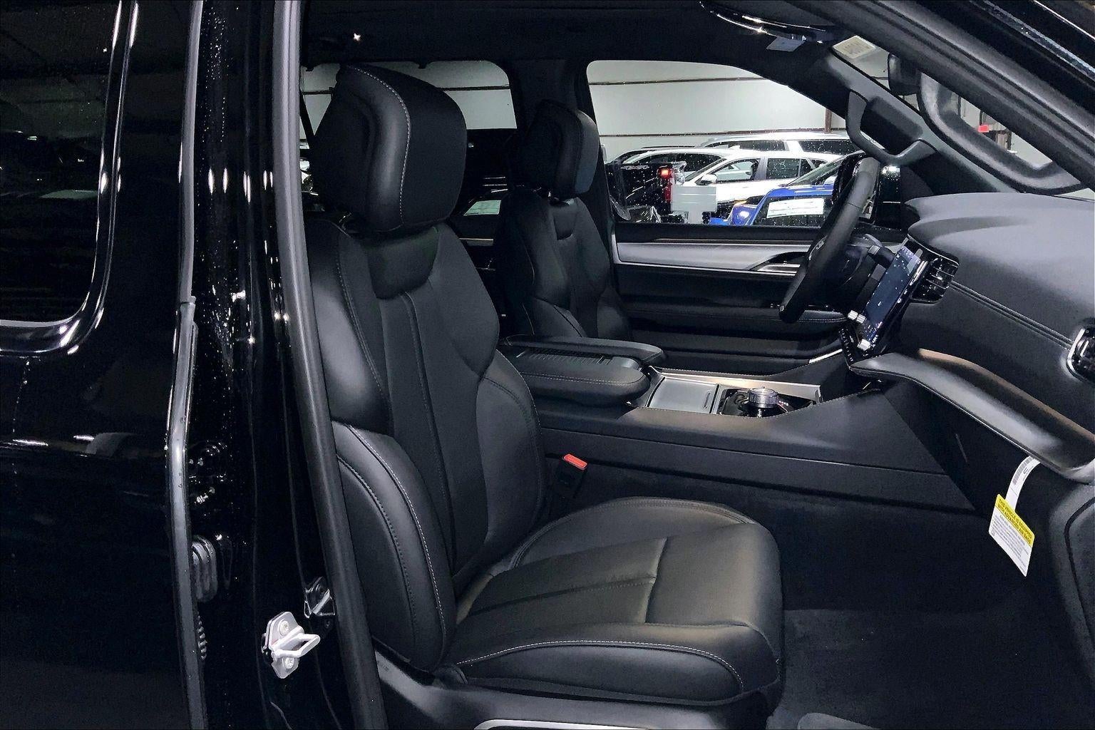 2025 Jeep Wagoneer L Series III Super