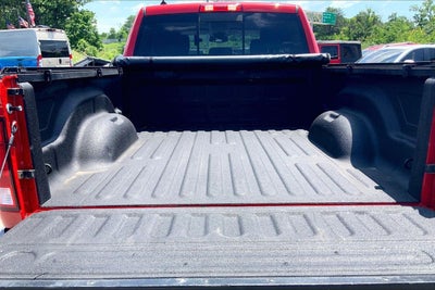 2022 RAM 1500 Classic SLT Crew Cab 4x4 6'4' Box