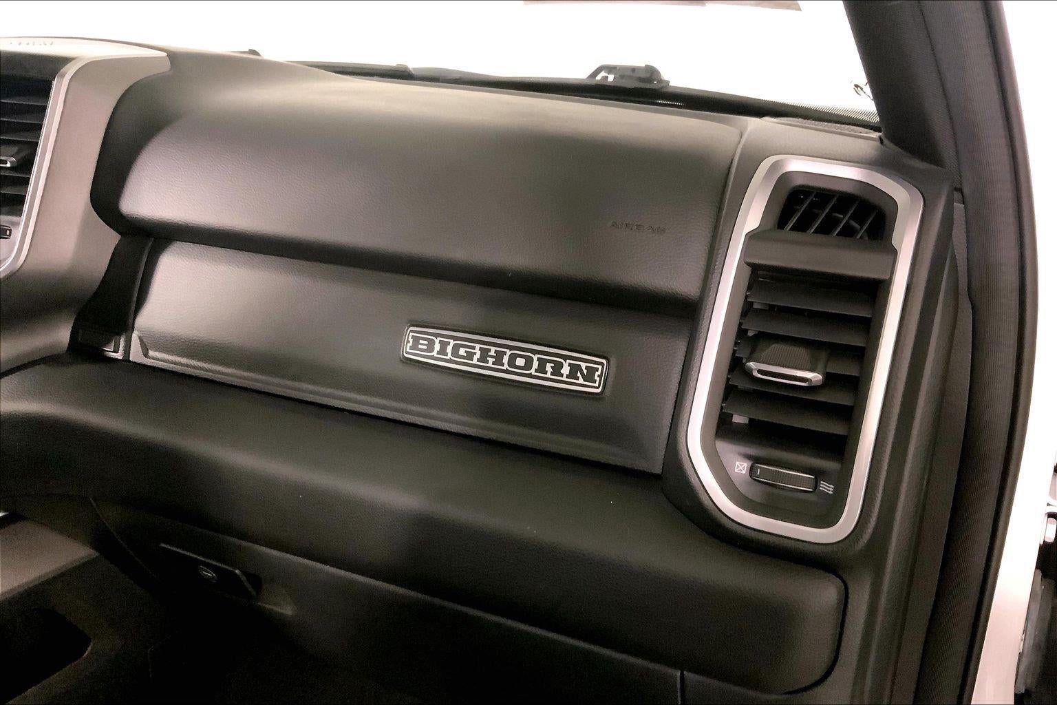 2022 RAM 1500 Big Horn Crew Cab 4x4 5'7' Box