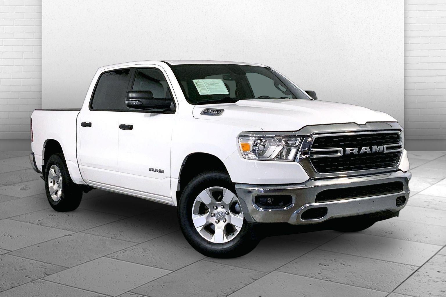 2023 RAM 1500 Big Horn/Lone Star 4x4 Crew Cab 5'7's photo