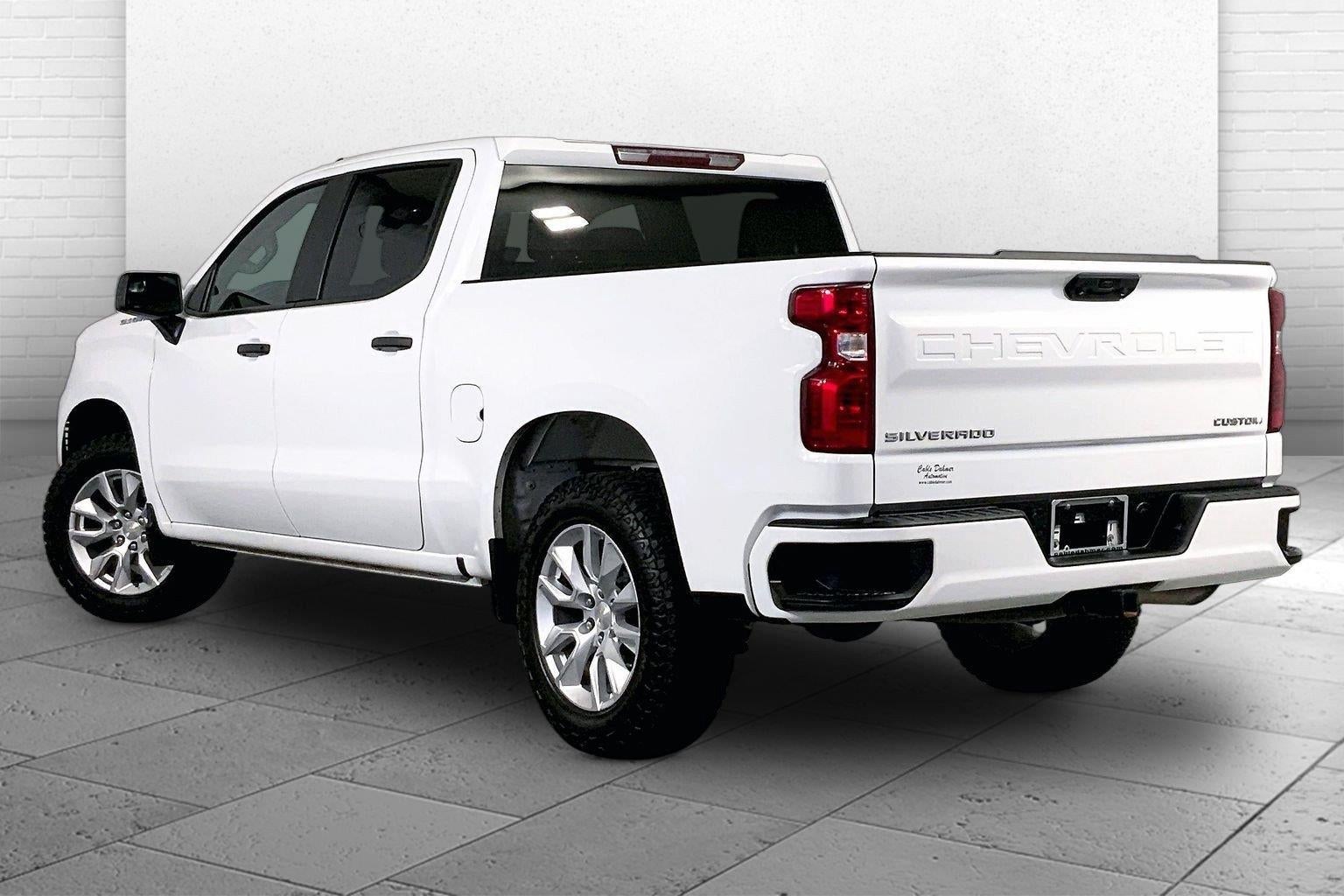 2022 Chevrolet Silverado 1500 4WD Crew Cab Short Bed Custom